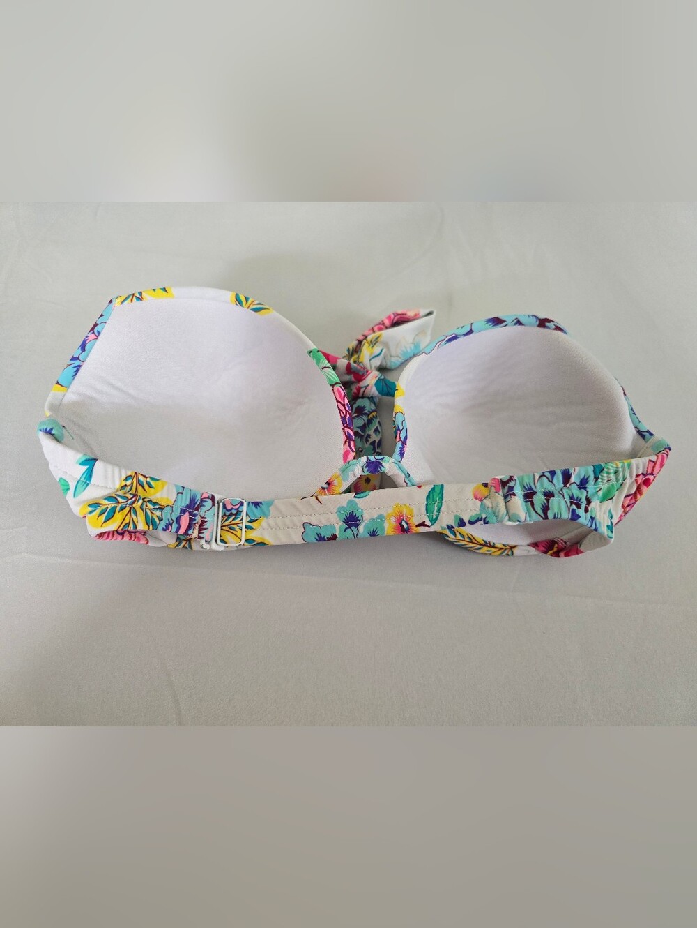Venus Floral Swim Top Size 2D (38B/40) - Picture 3 of 8
